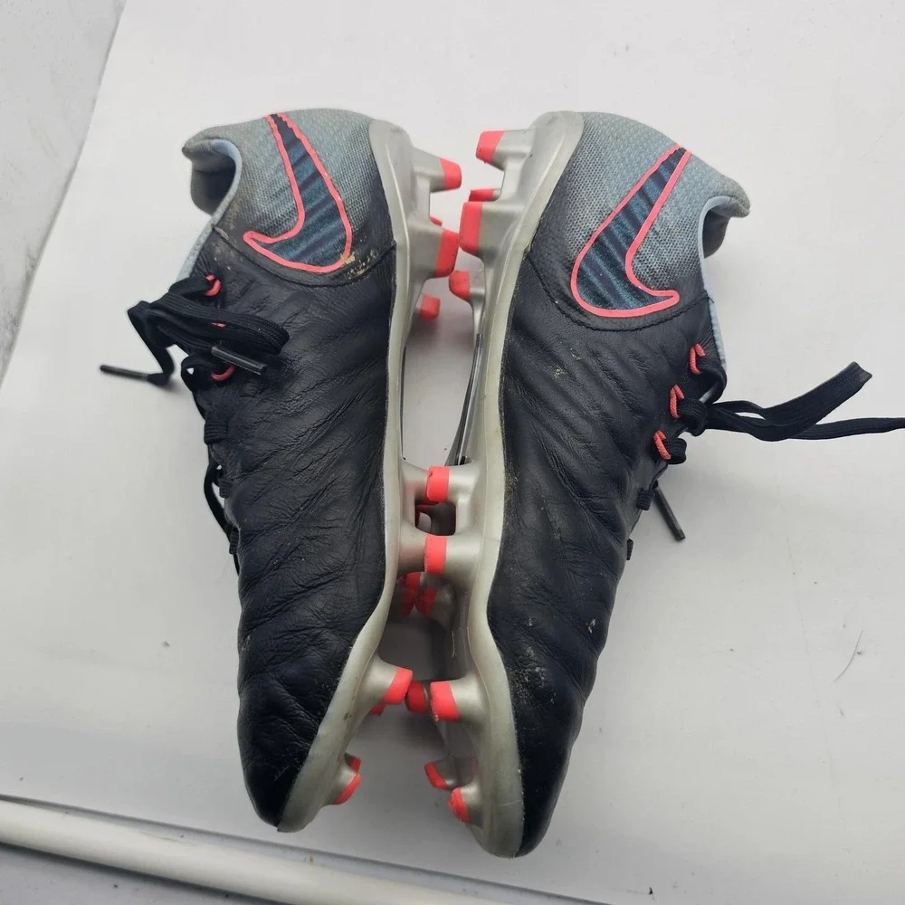 Nike Tiempo Legend VII Shoes KIDS Size 4.5Y Black Soccer Cleats FG Youth Leather